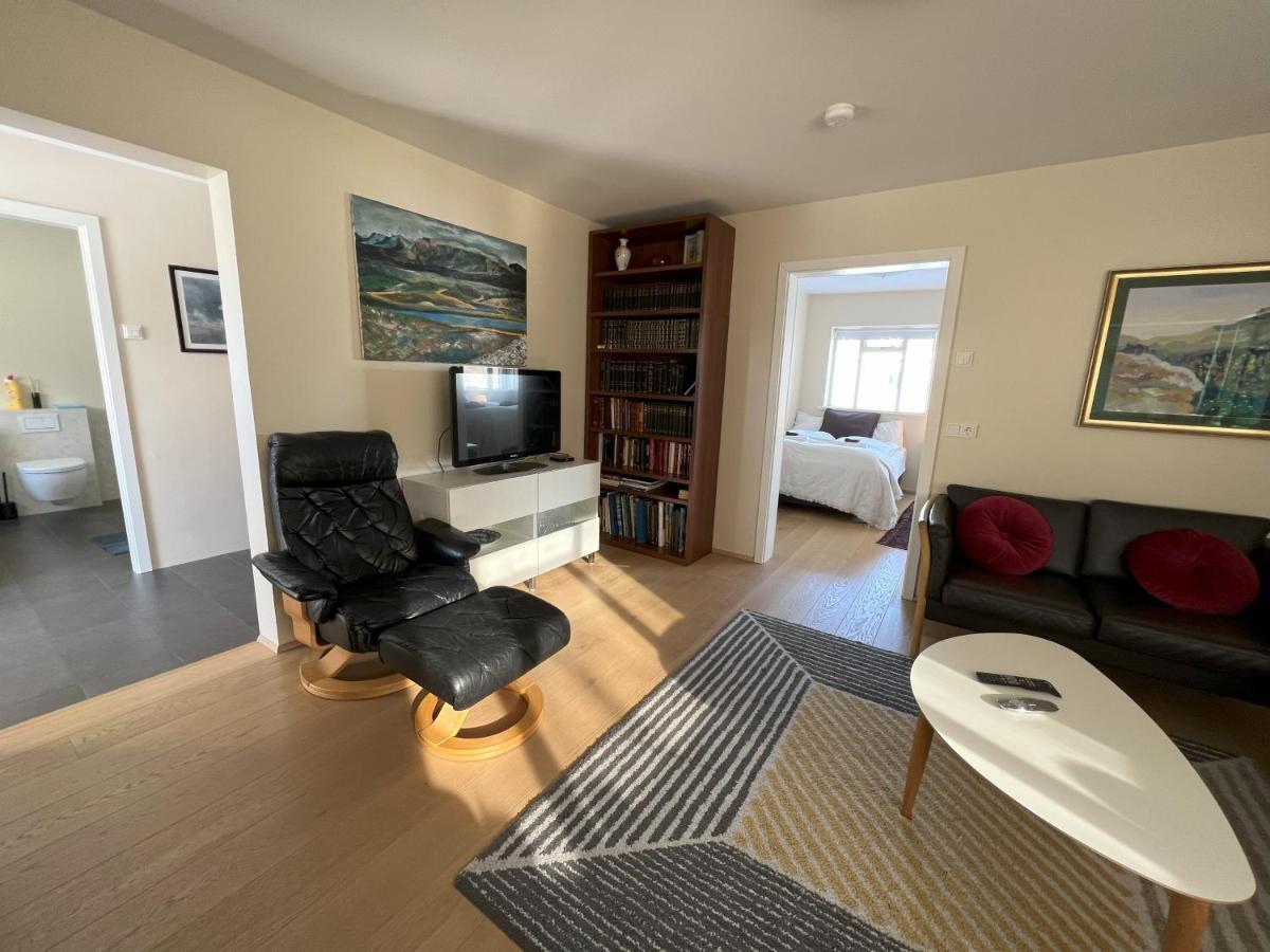 Guesthouse Akureyri - Apartments Near Down Town Buitenkant foto