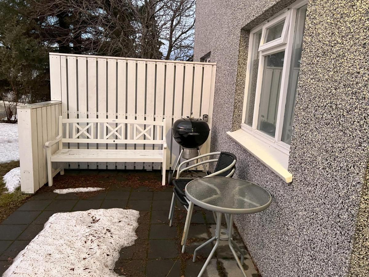 Guesthouse Akureyri - Apartments Near Down Town Buitenkant foto