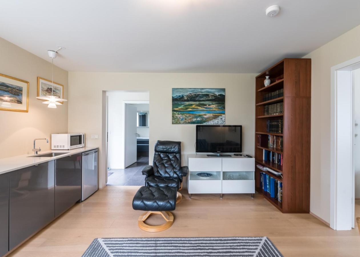 Guesthouse Akureyri - Apartments Near Down Town Buitenkant foto